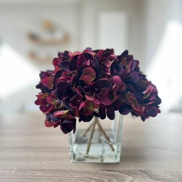 SMALL CLARET ARRANGEMENT