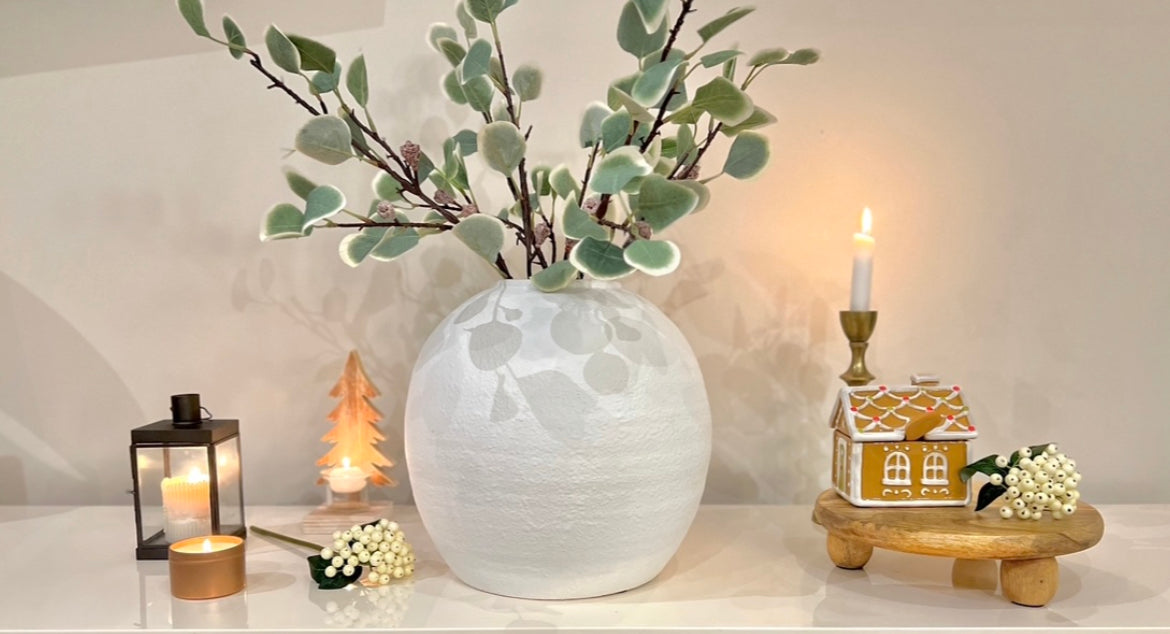 Choosing Realistic Faux Flowers Tips for AuthenticLooking Blooms