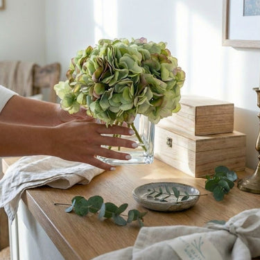 FAUX HYDRANGEA ARRANGEMENT IN CUBED GLASS (GREEN LARGE)