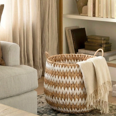 Basket (Round grass woven white and natural)