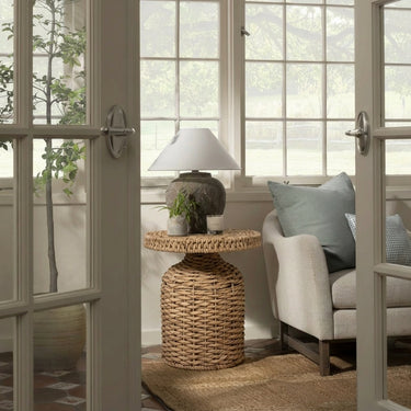 SIDE TABLE IN WATER HYACINTH