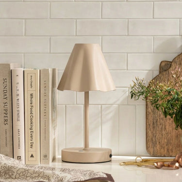 PORTABLE LAMP IN NATURAL (BRASS METAL)